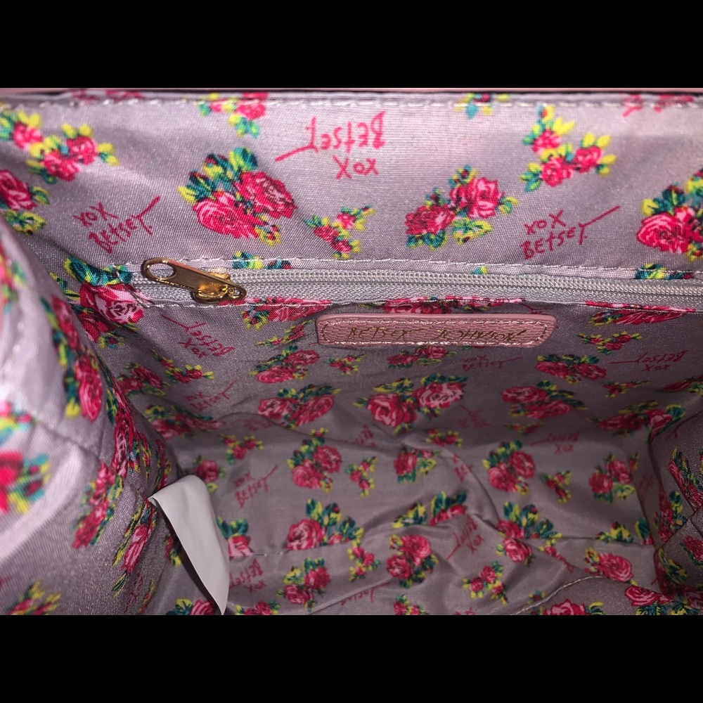 Pink Purse - Picture 3 of 3